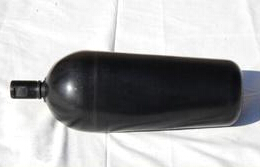 蓄能器如何充氮?dú)?/></p><p>　　網(wǎng)友提問：為什么不能給蓄能器充氮?dú)饽?，這是怎么了?</p><p>　　朝日答復(fù)：您好，在給蓄能器充氮?dú)馇?，先要?duì)蓄能器進(jìn)行全面檢查，在充的時(shí)候，一定要用充氣工具，使用時(shí)要慢慢進(jìn)行，防止膠囊受到破壞。你不能充氮?dú)獾脑挘瑧?yīng)該是上面的某個(gè)步驟錯(cuò)了，如果不是的話，那就是蓄能器或者充氣工具出現(xiàn)問題了。</p></div>
          <div   id=